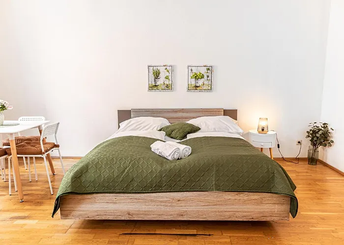 Apartment Stylish Multi Perfect For Group *