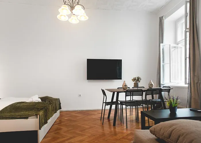 Stylish Multi Perfect For Group * Vienna