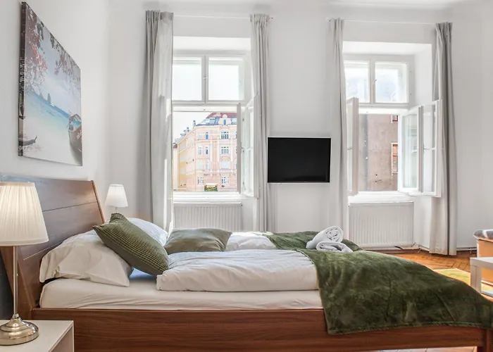 Stylish Multi Perfect For Group Apartment