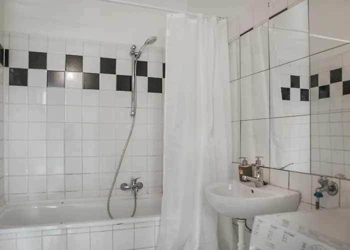 Apartment Stylish Multi Perfect For Group