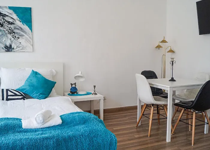 Apartment Stylish Multi Perfect For Group *